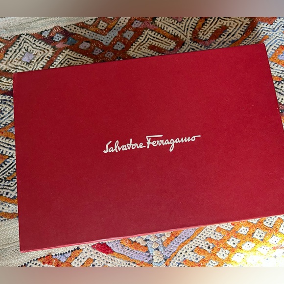 Salvatore Ferragamo sandals - size 9 - Picture 8 of 11